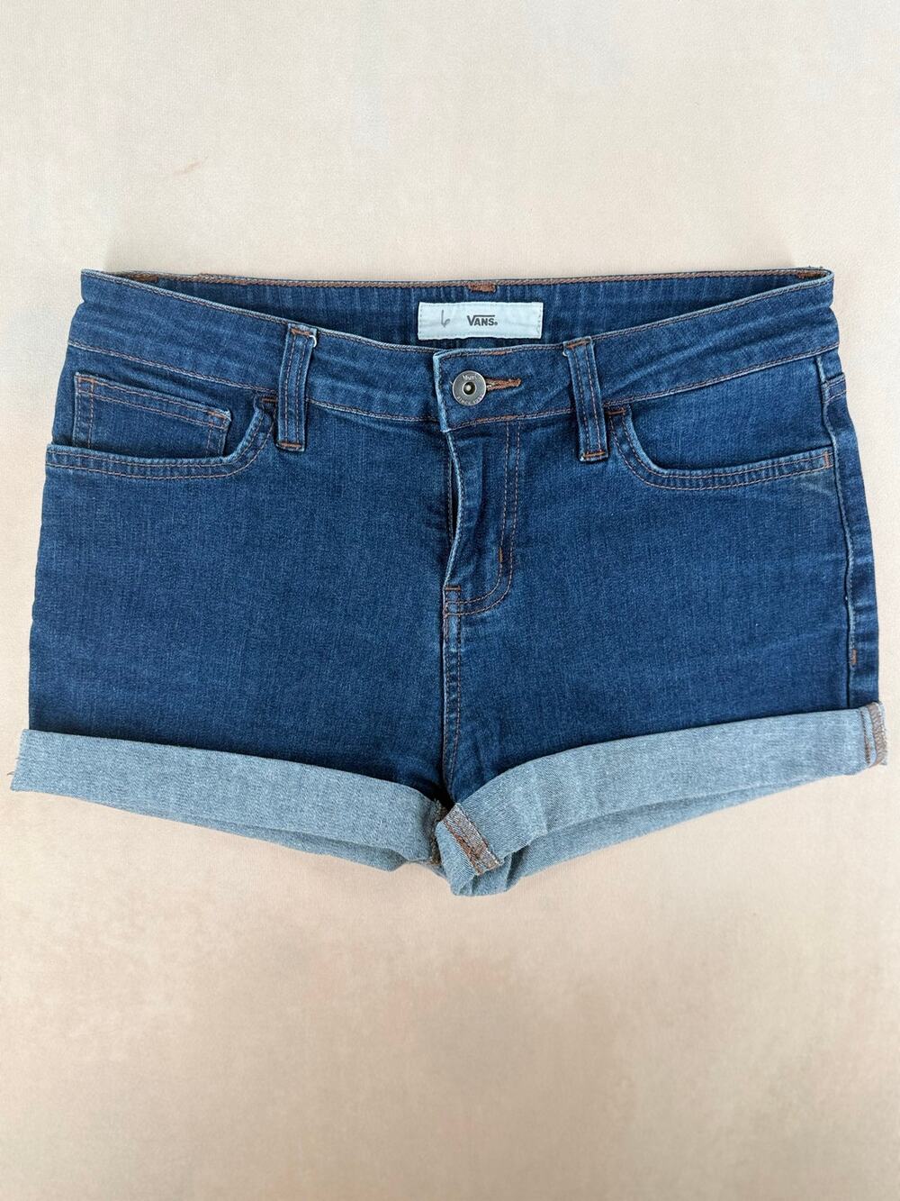 Vans Women’s Cuffed Stretch Denim Shorts Dark Wash Size 26